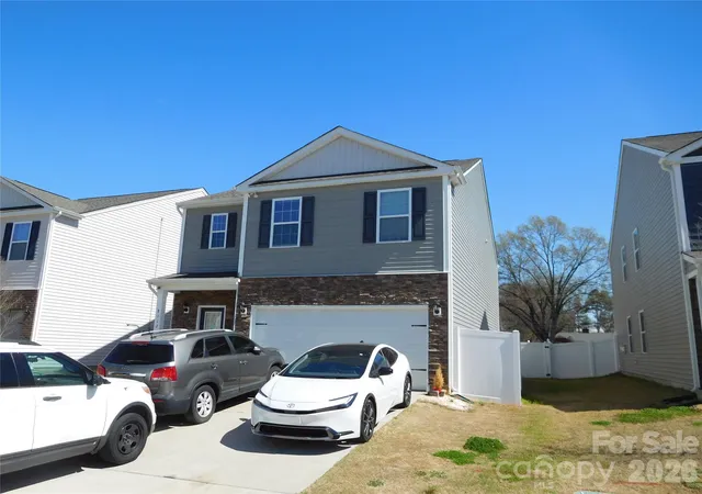 1st image of 8112 Clairwood Dr, Charlotte, NC 28269 | MLS# 4363469