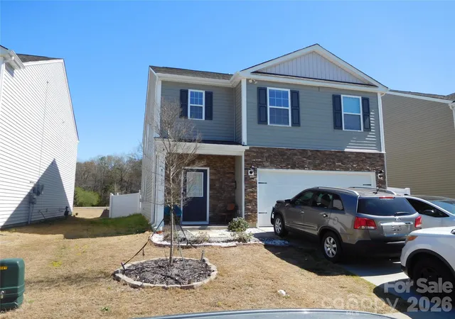 3rd image of 8112 Clairwood Dr, Charlotte, NC 28269 | MLS# 4363469