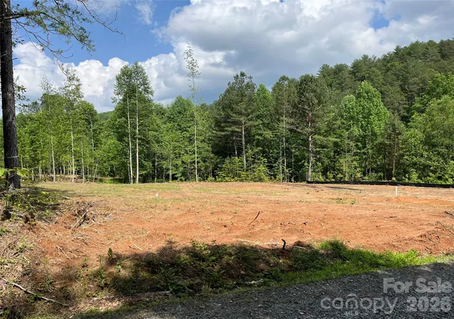 Homes for sale in Murphy, NC | 502 Landing Dr, Murphy, NC 28906 | MLS# 4363475