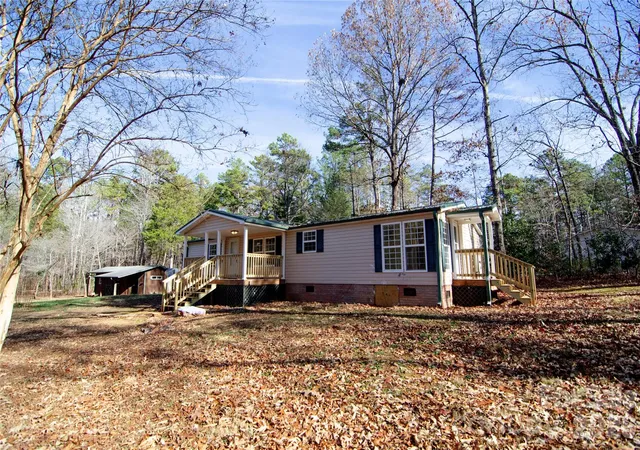 Photo 2 of Single family home for sale at 1415 Smith Woods Ln, Hickory Grove, SC 29717 | MLS# 4363541 | Listing updated on 2026-09-17