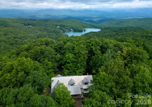Photo 2 of Single family home for sale at 40 Walnut Ridge Cir, Brevard, NC 28712 | MLS# 4363640 | Listing updated on 2026-09-24
