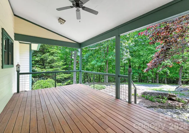Photo 4 of Single family home for sale at 40 Walnut Ridge Cir, Brevard, NC 28712 | MLS# 4363640 | Listing updated on 2026-09-24