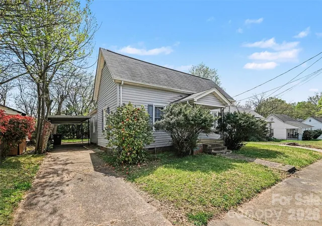 Photo 3 of Single family home for sale at 1007 S Church St, Salisbury, NC 28144 | MLS# 4363642 | Listing updated on 2026-09-16
