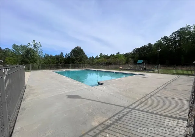 36th image of 820 Sunset Pointe Dr, Salisbury, NC 28146 | MLS# 4363663