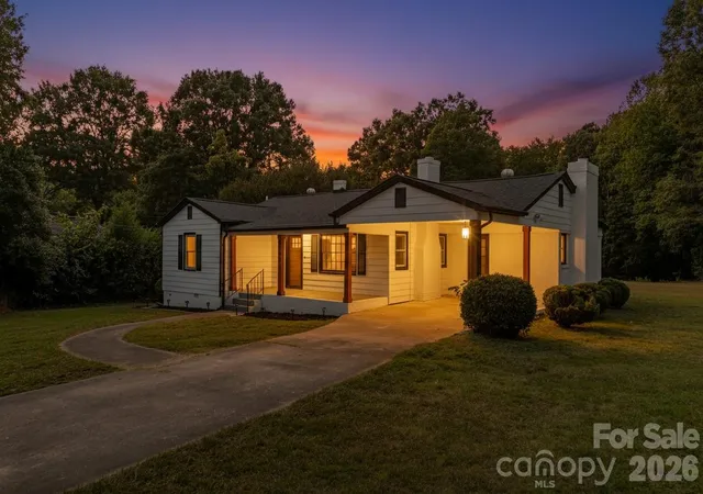 3rd image of 8000 Chapman St, Charlotte, NC 28216 | MLS# 4363829