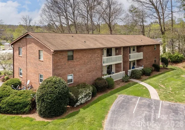 Photo 1 of Condo for sale at 103 Oakwood Pl #4, Hendersonville, NC 28792 | MLS# 4363968 | Listing updated on 2026-10-05