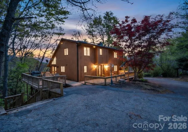 Photo 1 of Single family home for sale at 307 Watership Rd, Lake Lure, NC 28746 | MLS# 4363993 | Listing updated on 2026-09-19