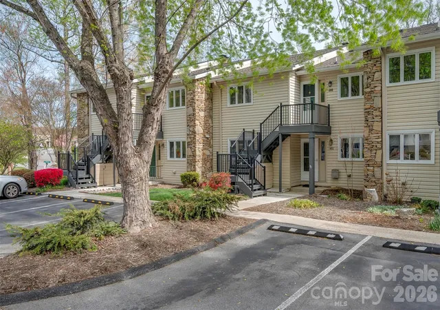 3rd image of 451 Britton Creek Dr, Hendersonville, NC 28791 | MLS# 4364012