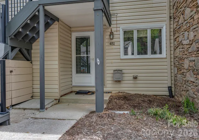 4th image of 451 Britton Creek Dr, Hendersonville, NC 28791 | MLS# 4364012