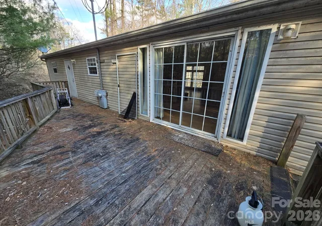 Photo 2 of Single family home for sale at 6 Woodland St, Spruce Pine, NC 28777 | MLS# 4364212 | Listing updated on 2026-09-19