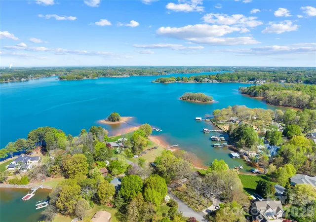 5th image of 126 Aqua Dr #4, Mooresville, NC 28117 | MLS# 4364269