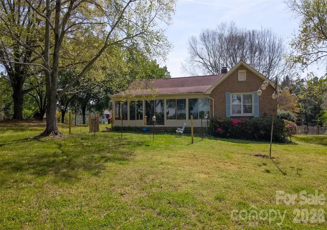 3rd image of 9730 Mount Holly Huntersville Rd, Huntersville, NC 28078 | MLS# 4364309