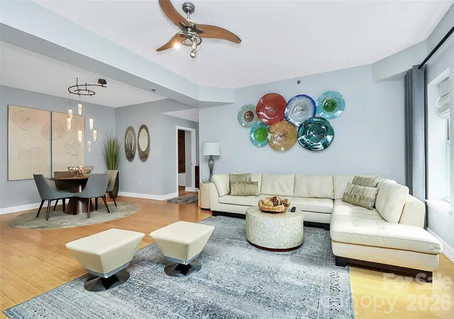 Listing Photo 2 - Condo for sale in building located at 1320 Fillmore Ave, Charlotte, NC 28203 - Unit #418
