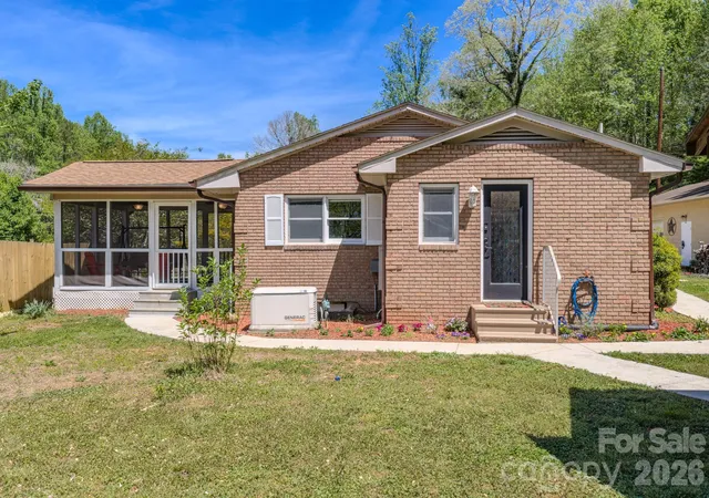 Homes for sale in Marion, NC | 176 Sunny St, Marion, NC 28752 | MLS# 4364418