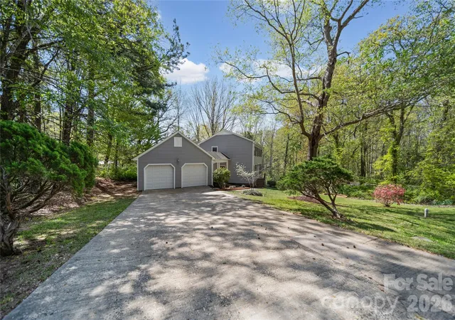 Photo 4 of Single family home for sale at 3065 Devonshire Dr, Rock Hill, SC 29732 | MLS# 4364433 | Listing updated on 2026-07-20