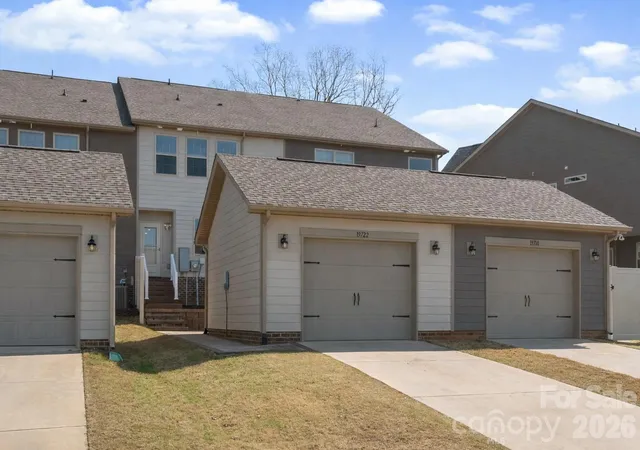 4th image of 19722 Elise Caroline Aly, Davidson, NC 28036 | MLS# 4364454