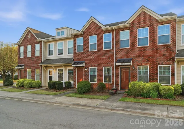 Homes for sale in Charlotte, NC | 12755 Livengood Ln, Charlotte, NC 28269 | MLS# 4364491