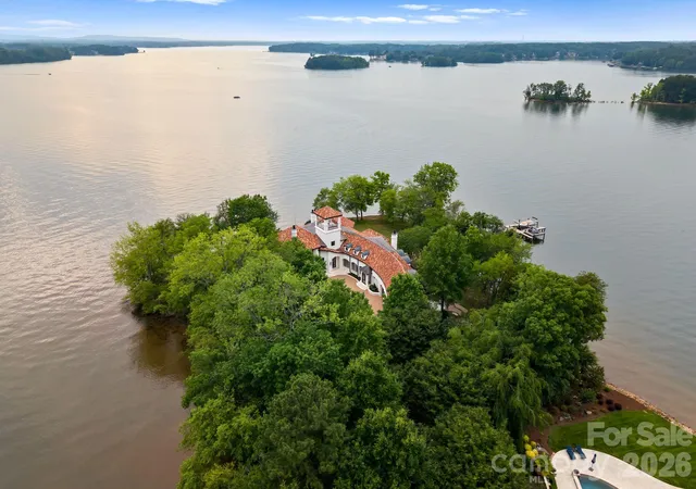 Photo 1 of Mansion for sale at 173 Rehoboth Ln, Mooresville, NC 28117 | MLS# 4364494 | Listing updated on 2026-09-02