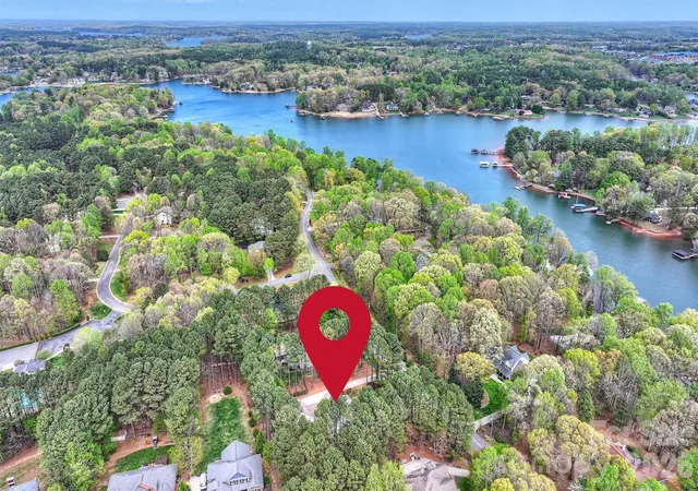 Photo 3 of Single family home for sale at 271 Beaten Path Rd, Mooresville, NC 28117 | MLS# 4364554 | Listing updated on 2026-09-12