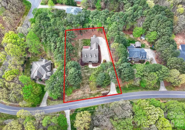 Photo 4 of Single family home for sale at 271 Beaten Path Rd, Mooresville, NC 28117 | MLS# 4364554 | Listing updated on 2026-09-12