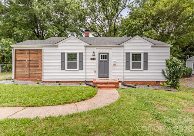 Photo 4 of Single family home for sale at 2601 Ashley Rd, Charlotte, NC 28208 | MLS# 4364614 | Listing updated on 2026-09-17