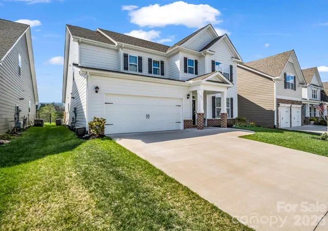 2nd image of 255 Fox Cove Rd, Hendersonville, NC 28792 | MLS# 4364632