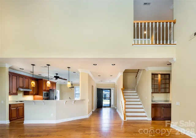 2nd image of 124 Towne Pl Dr, Hendersonville, NC 28792 | MLS# 4364693