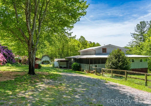 Photo 1 of Single family home for sale at 838 Hidden Valley Rd, Clyde, NC 28721 | MLS# 4364695 | Listing updated on 2026-09-19
