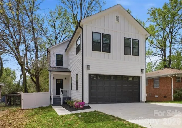 Photo 1 of Single family home for sale at 1413 Hateras Ave, Charlotte, NC 28216 | MLS# 4364708 | Listing updated on 2026-08-31