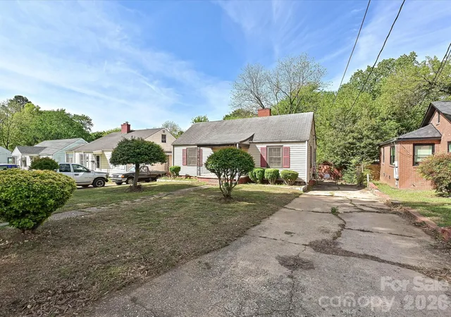 Photo 1 of Single family home for sale at 2629 Ringwood St, Charlotte, NC 28208 | MLS# 4364721 | Listing updated on 2026-10-05