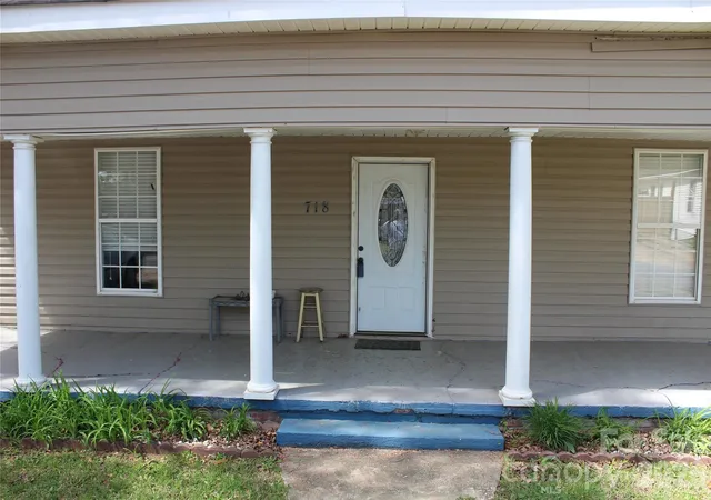 Homes for sale in Shelby, NC | 718 Live Oak St, Shelby, NC 28151 | MLS# 4364734