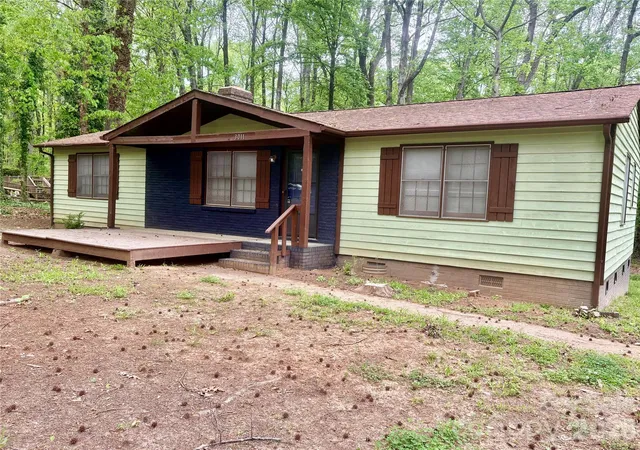 Photo 1 of Single family home for sale at 3011 Winding Trl, Matthews, NC 28105 | MLS# 4364754 | Listing updated on 2026-05-17
