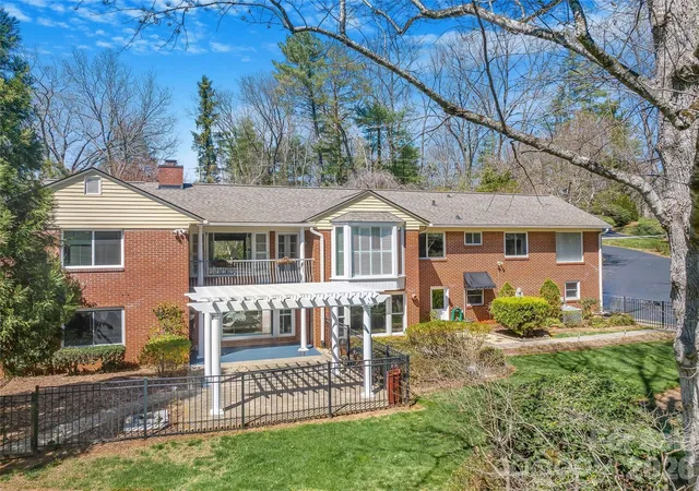 5th image of 4 Dogwood Rd, Asheville, NC 28804 | MLS# 4364830