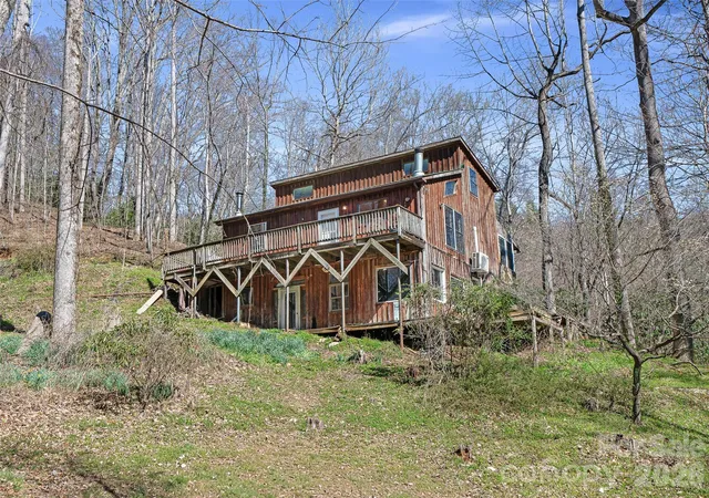 Photo 1 of Single family home for sale at 966 Waites Hollifield Rd, Marion, NC 28752 | MLS# 4364973 | Listing updated on 2026-08-25