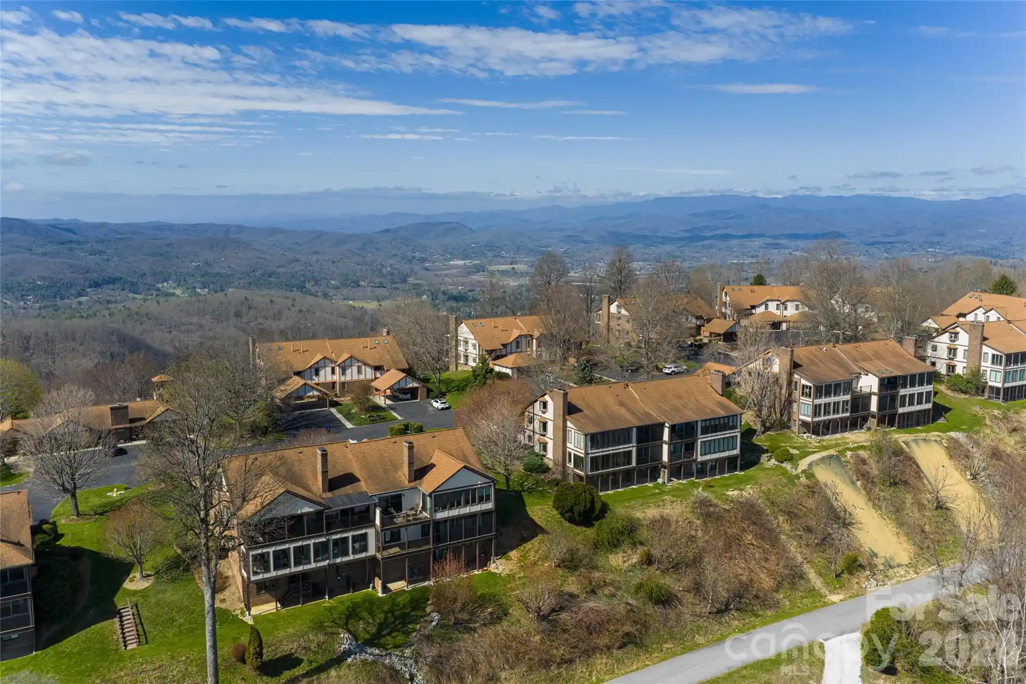 Listing Photo 45 - Condo for sale in 1203 Fleetwood Plz located at 1203 Fleetwood Plz, Hendersonville, NC 28739 - Unit 1203 Fleetwood Plz