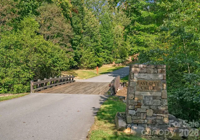 Homes for sale in Fairview, NC | 25 E Owl Creek Ln, Fairview, NC 28730 | MLS# 4365115