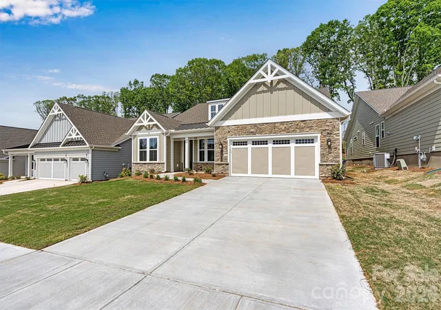 Homes for sale in Charlotte, NC | 13413 Cozy Ct, Charlotte, NC 28215 | MLS# 4365177