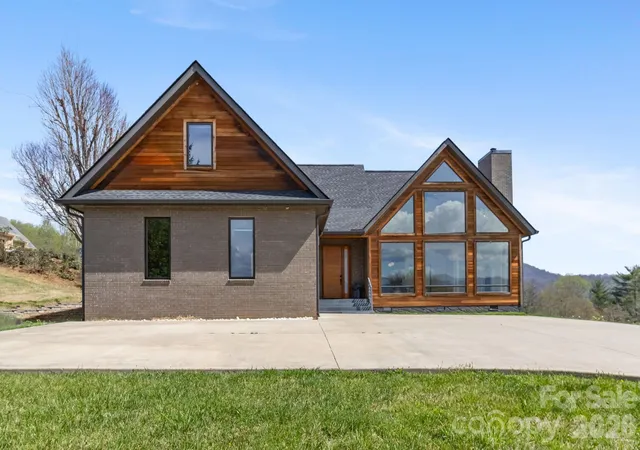 2nd image of 8 Nottingham Dr, Candler, NC 28715 | MLS# 4365224