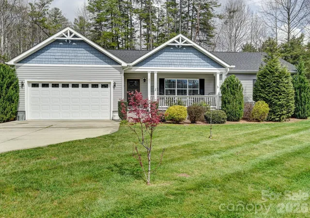 Homes for sale in Etowah, NC | 241 Sunset Ridge Dr W, Etowah, NC 28729 | MLS# 4365261