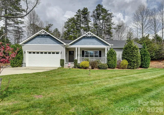 Homes for sale in Etowah, NC | 241 Sunset Ridge Dr W, Etowah, NC 28729 | MLS# 4365261
