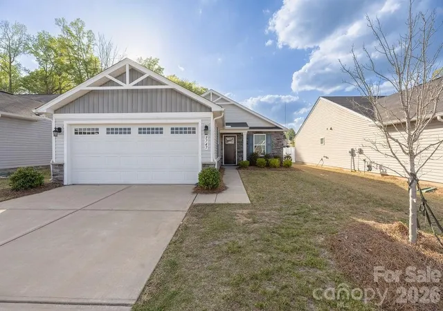 3rd image of 9747 Wardley Dr, Charlotte, NC 28215 | MLS# 4365295