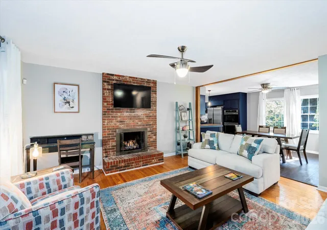 Photo 1 of Single family home for sale at 23 Springwood Dr, Asheville, NC 28805 | MLS# 4365304 | Listing updated on 2026-04-15