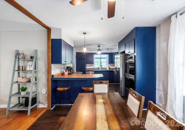 Photo 3 of Single family home for sale at 23 Springwood Dr, Asheville, NC 28805 | MLS# 4365304 | Listing updated on 2026-04-15