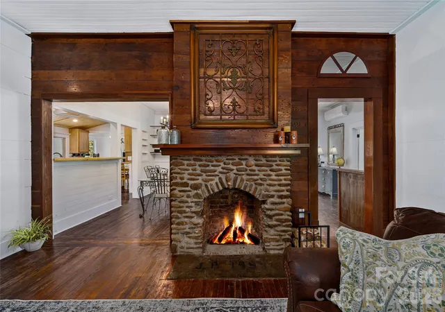 Photo 4 of Single family home for sale at 125 Timberline Dr, Maggie Valley, NC 28751 | MLS# 4365307 | Listing updated on 2026-09-01
