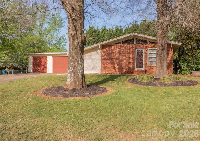 1st image of 104 Buena Vista Dr, Morganton, NC 28655 | MLS# 4365329