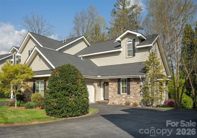 1st image of 83 Towne Pl Dr, Hendersonville, NC 28792 | MLS# 4365418