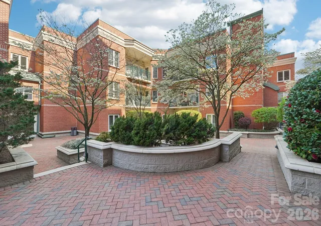 Photo 2 of Condo for sale at 401 N Church St #408, Charlotte, NC 28202 | MLS# 4365420 | Listing updated on 2026-09-15