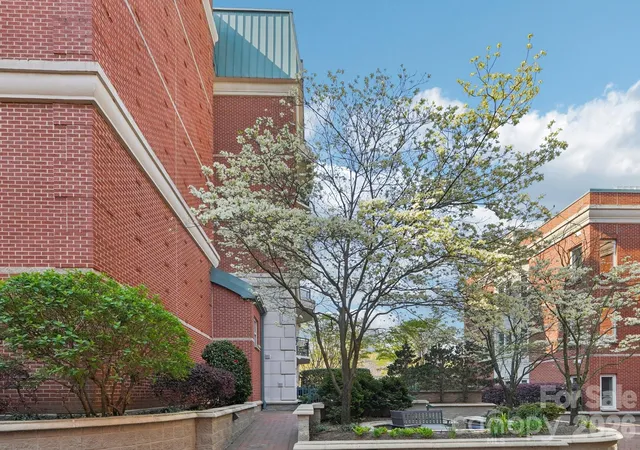 Photo 3 of Condo for sale at 401 N Church St #408, Charlotte, NC 28202 | MLS# 4365420 | Listing updated on 2026-09-15