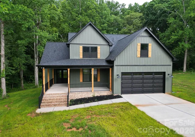 Photo 2 of Single family home for sale at 194 Donsdale Dr, Statesville, NC 28625 | MLS# 4365500 | Listing updated on 2026-07-23