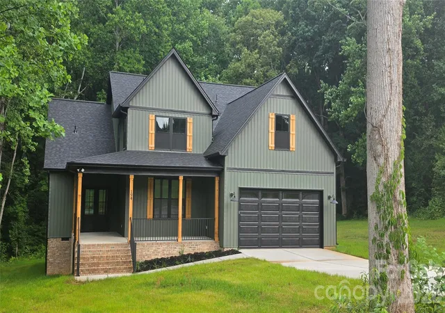 Photo 3 of Single family home for sale at 194 Donsdale Dr, Statesville, NC 28625 | MLS# 4365500 | Listing updated on 2026-07-23